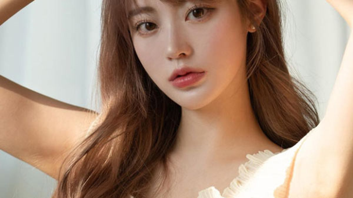 Màu nâu trà sữa phù hợp với nhiều loại da và kiểu makeup khác nhau