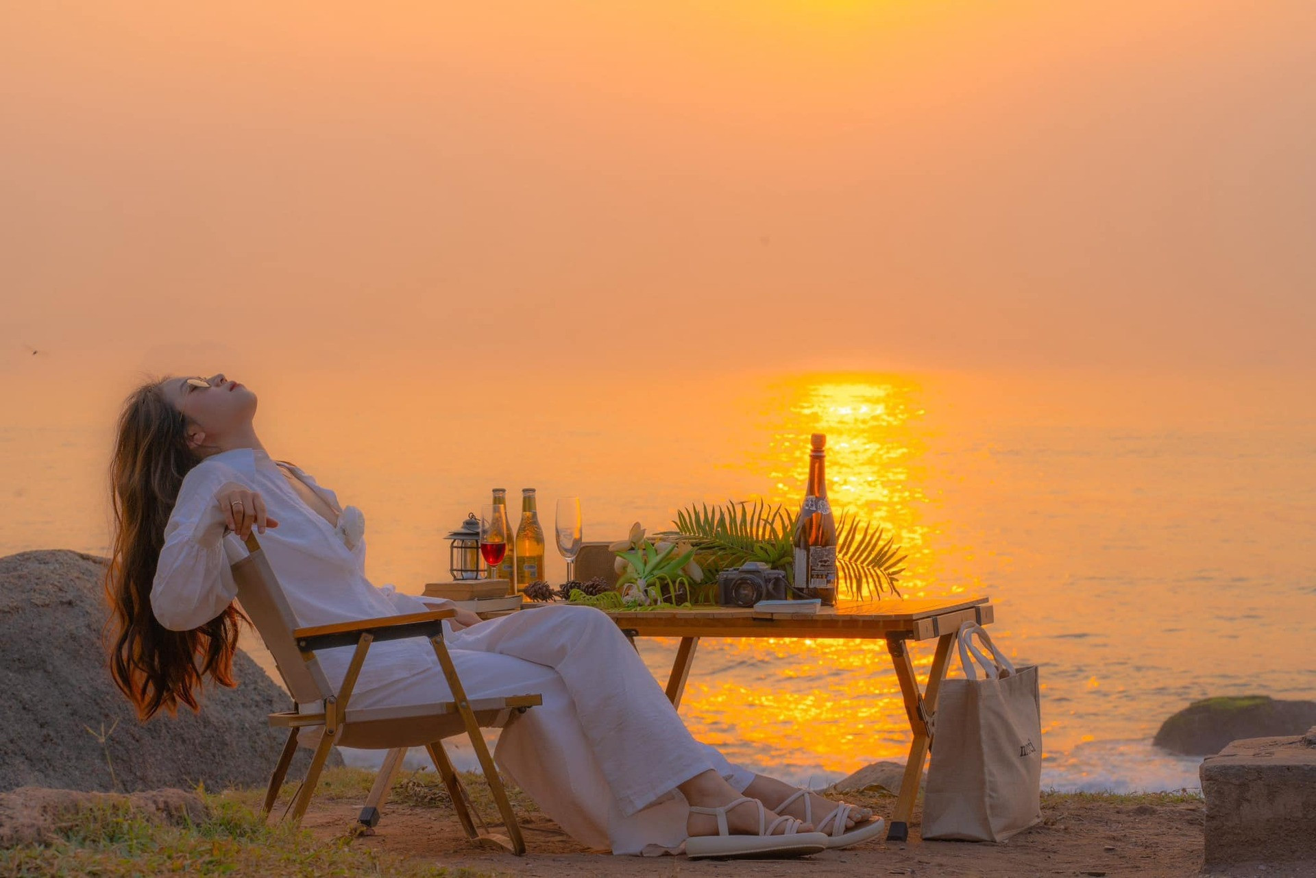 10 bãi biển đẹp ở miền Trung nhất định phải khám phá trong mùa hè. Ảnh 1