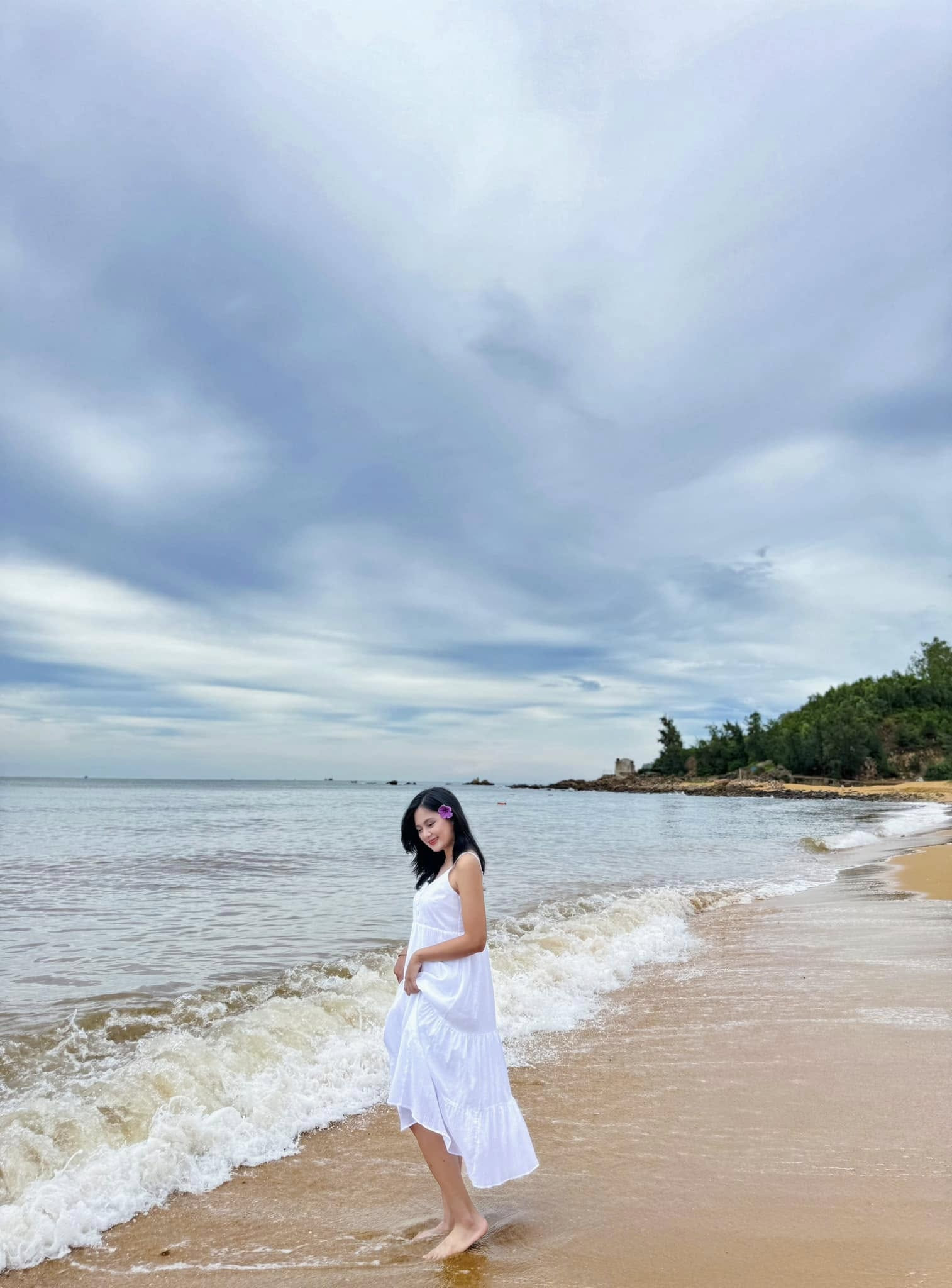 10 Bãi Biển Đẹp Chấn Động Ở Miền Trung Nhất Định Phải Khám Phá Trong Mùa Hè. Ảnh 3