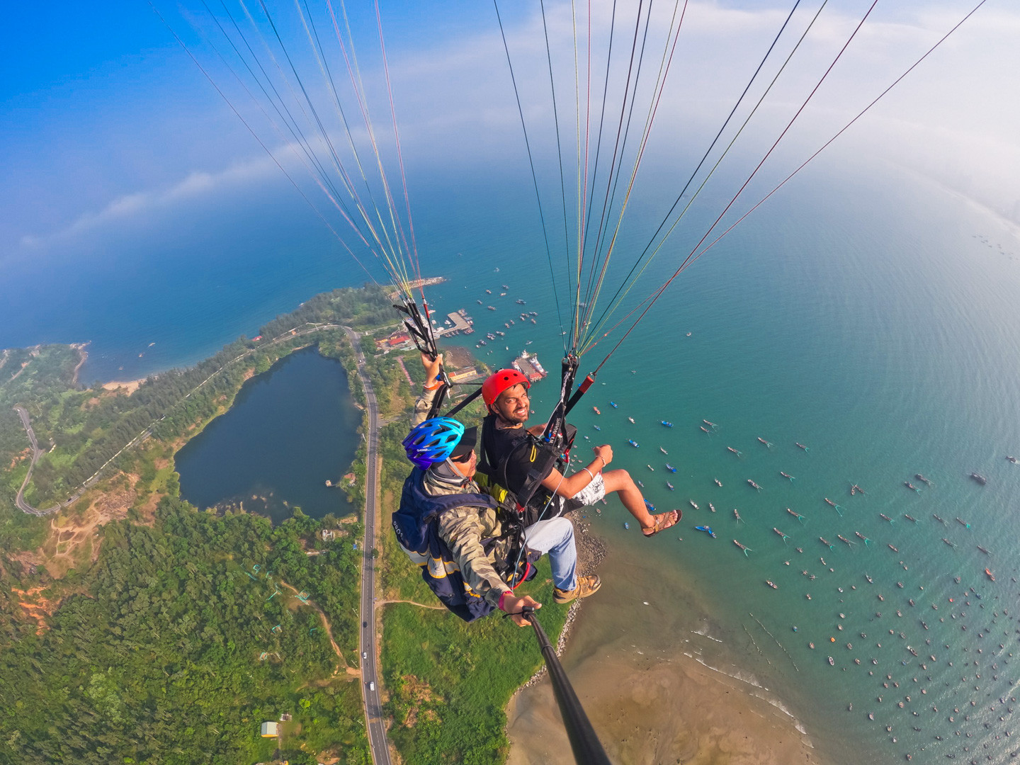 10 Bãi Biển Đẹp Chấn Động Ở Miền Trung Nhất Định Phải Khám Phá Trong Mùa Hè. ảnh 7