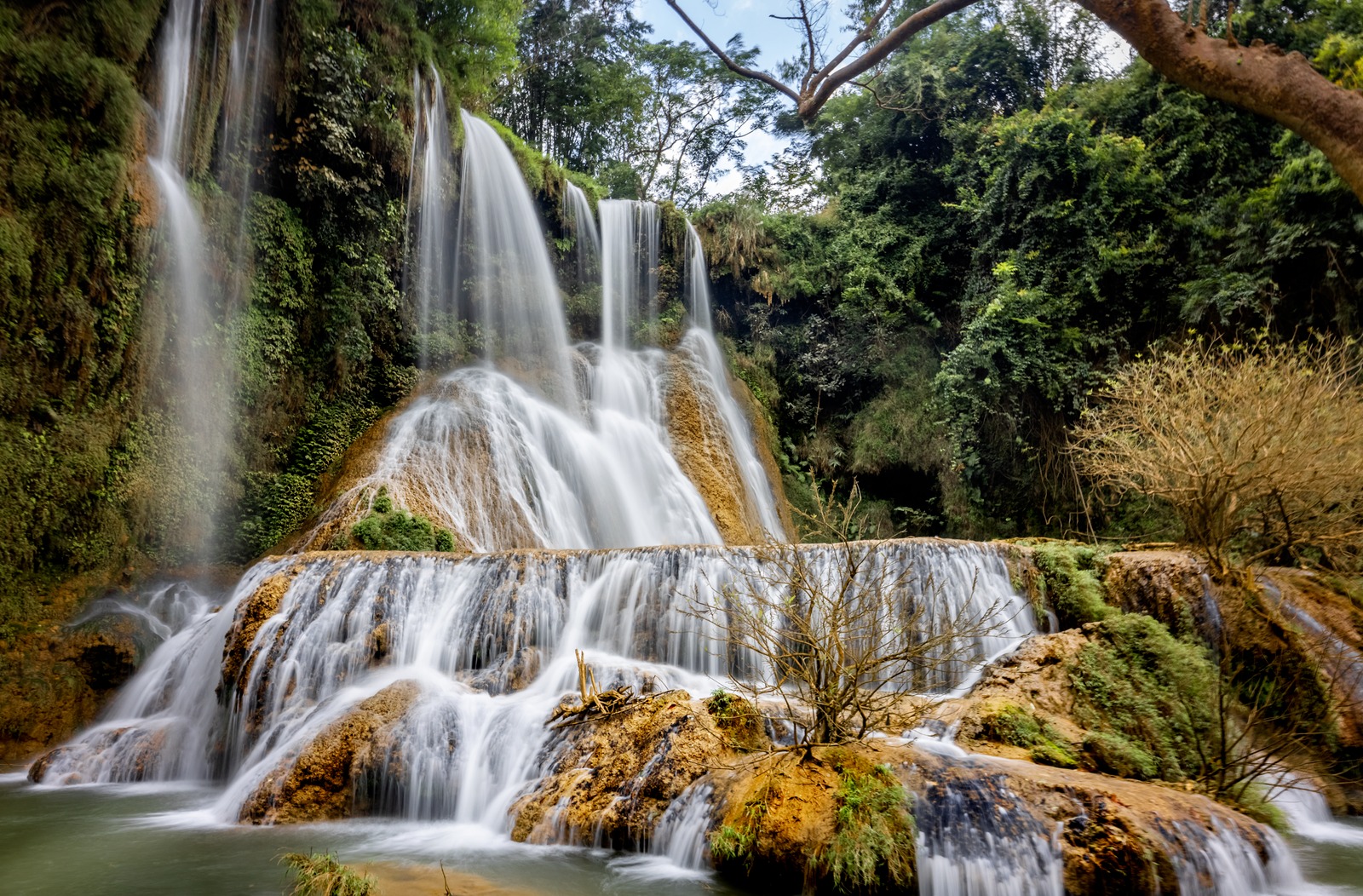 thac-dai-yem-moc-chau