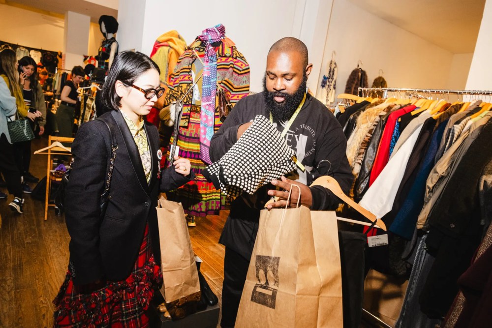 Celeb diện thời trang vintage