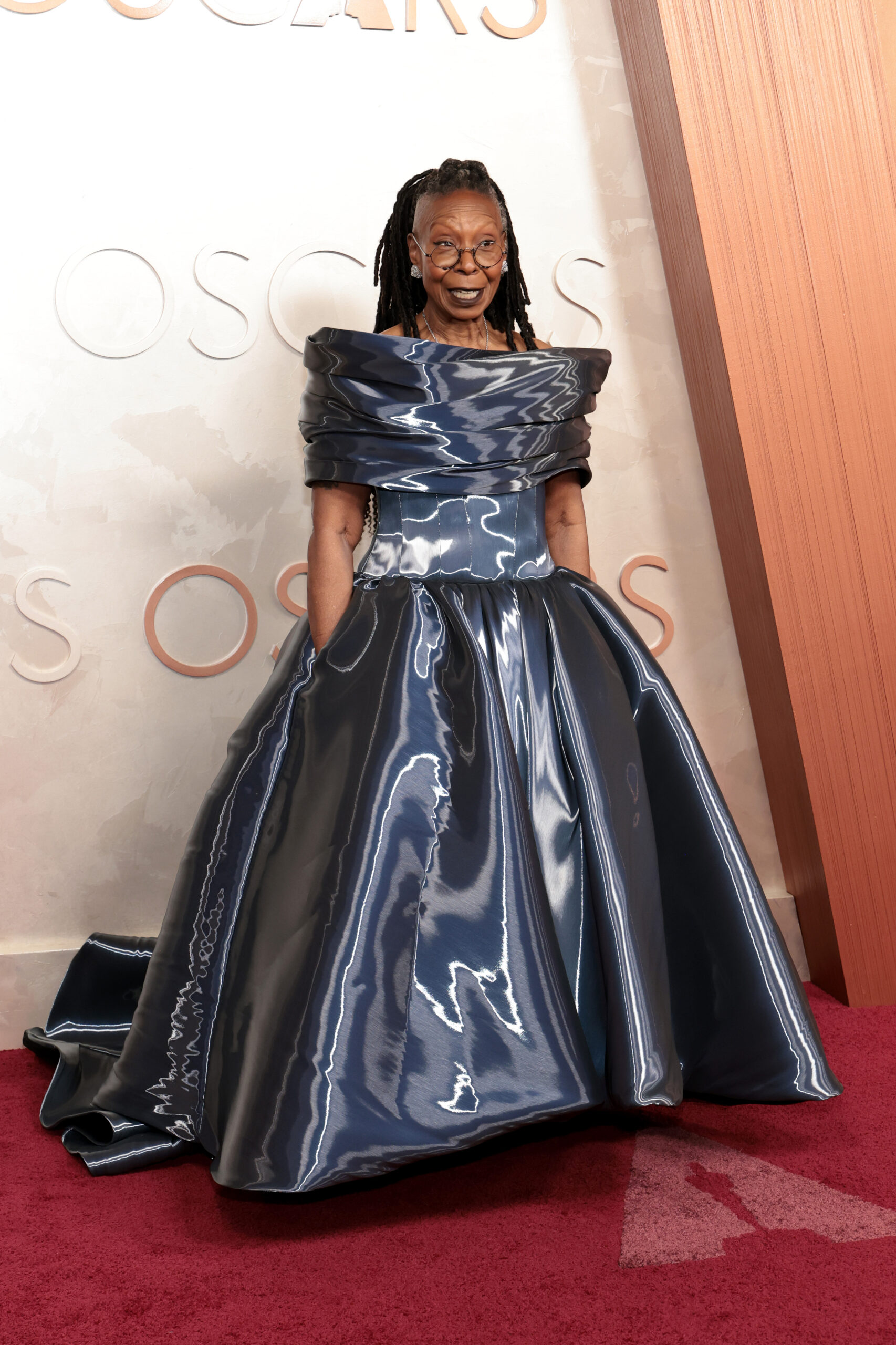 Whoopi tại Thảm đỏ Oscar 2025
