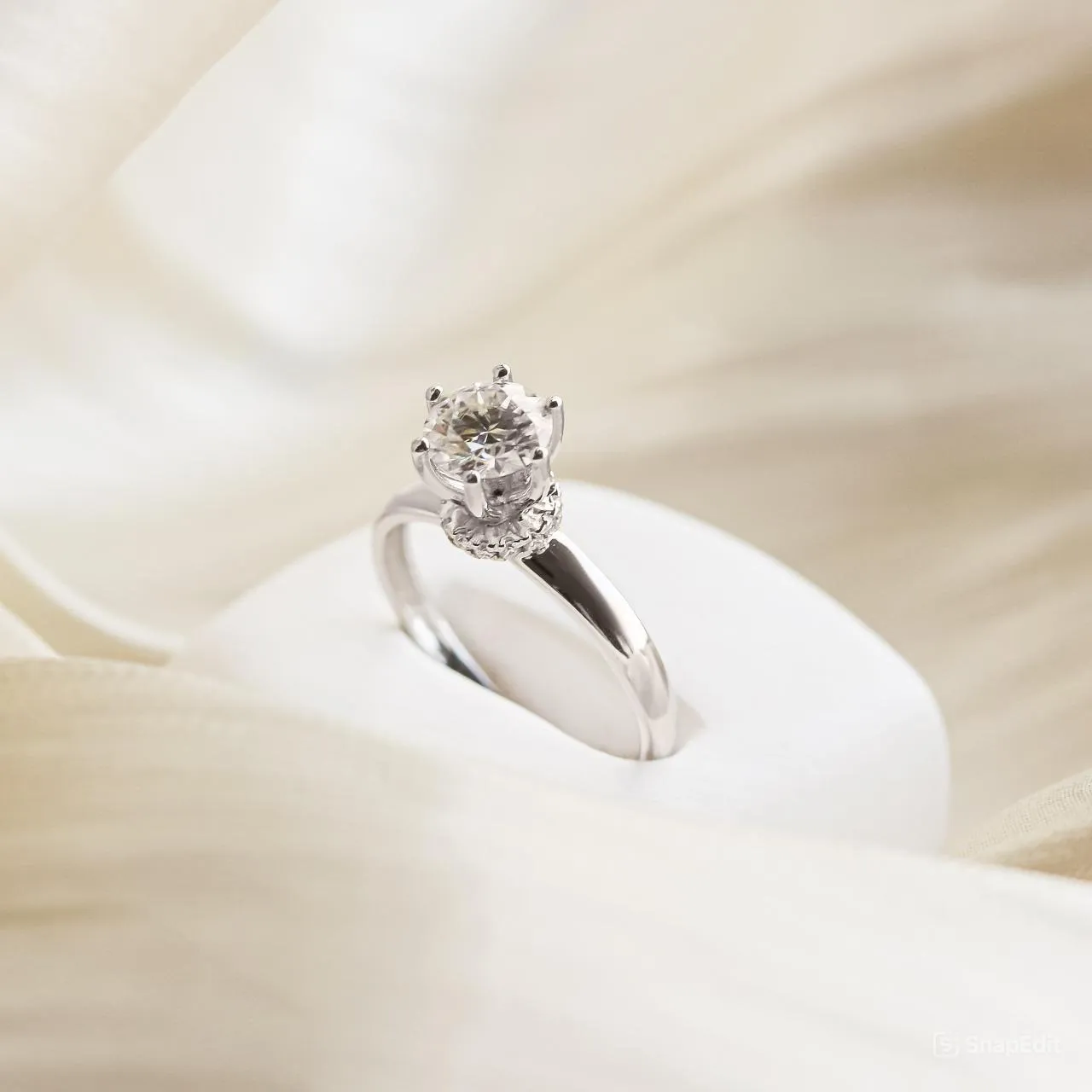 nhẫn cầu hôn platin