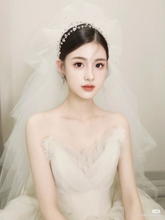 trang-diem-co-dau-kieu-Trung-Hoa-xu-huong-2025