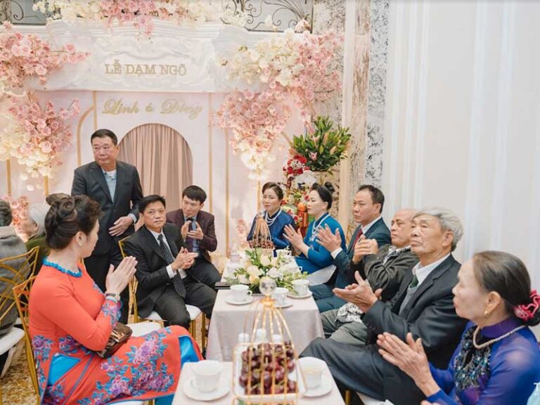 le-dam-ngo-phong-tuc-cuoi-hoi-Viet-Nam-1